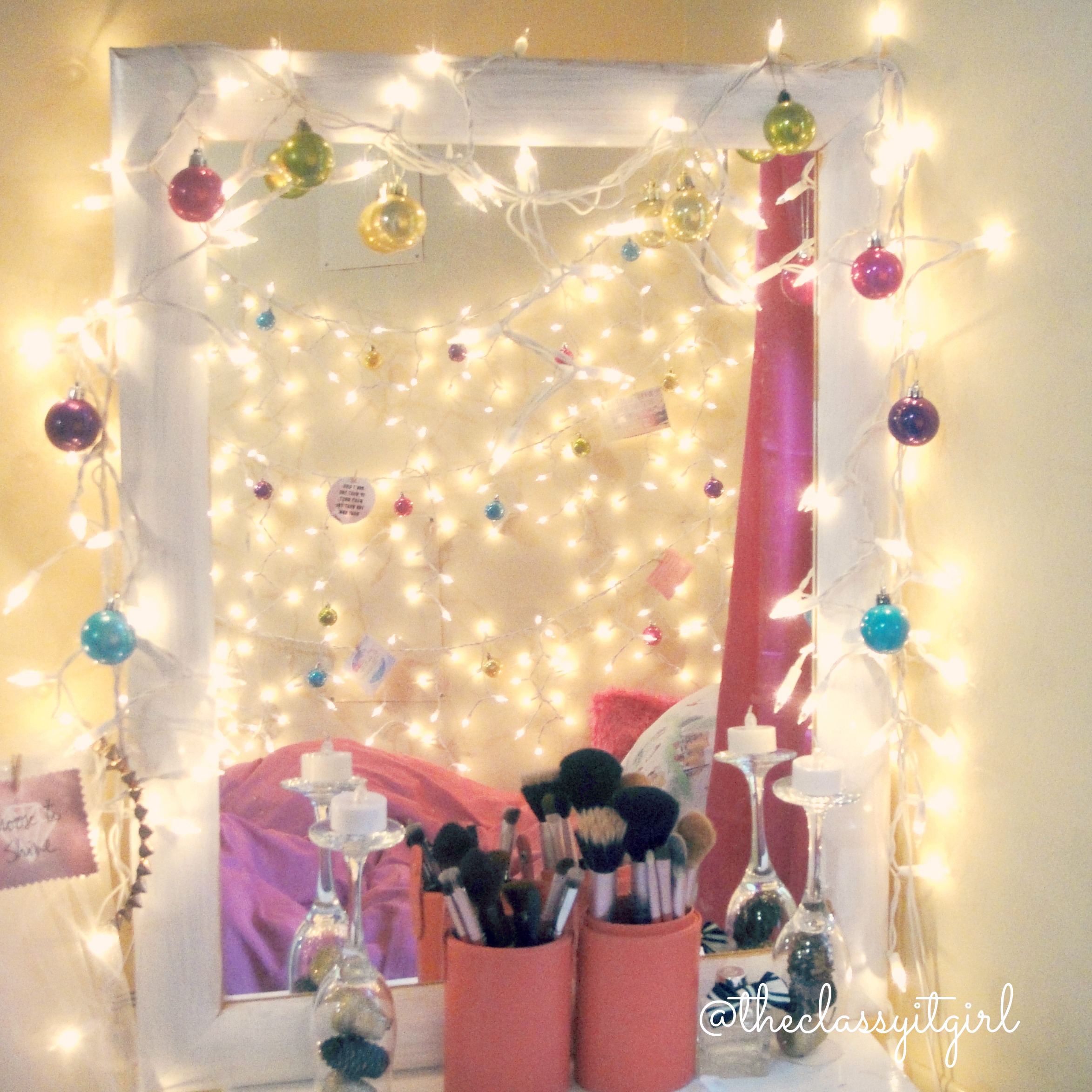 Dormspiration: 9 Easy DIY Christmas Dorm Room Décor Ideas!