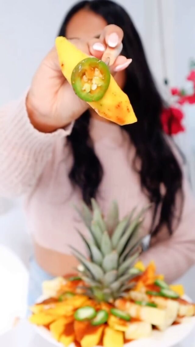 summer fruit platter 🌶️☀️🔥

How: 
-chop up mangoes and pineapple into wedges 
-save the head of your pineapple for a centerpiece 
-add as much chamoy and tajin as you’d like 
-garnish with sliced jalapeños for some more spice and a pop of colour 

#lifestyle #lifestyleblogger #food #foodblogger #healthy #yummy #chamoy #tajin #tajinmango #mexicanfood #mexicanfruitplatter #fruits